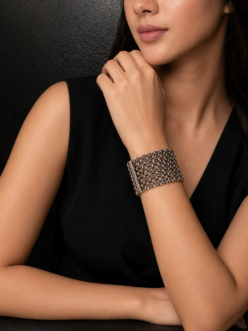 Vintage Scarlet Lattice Cuff: A Symphony in 92.5 Silver