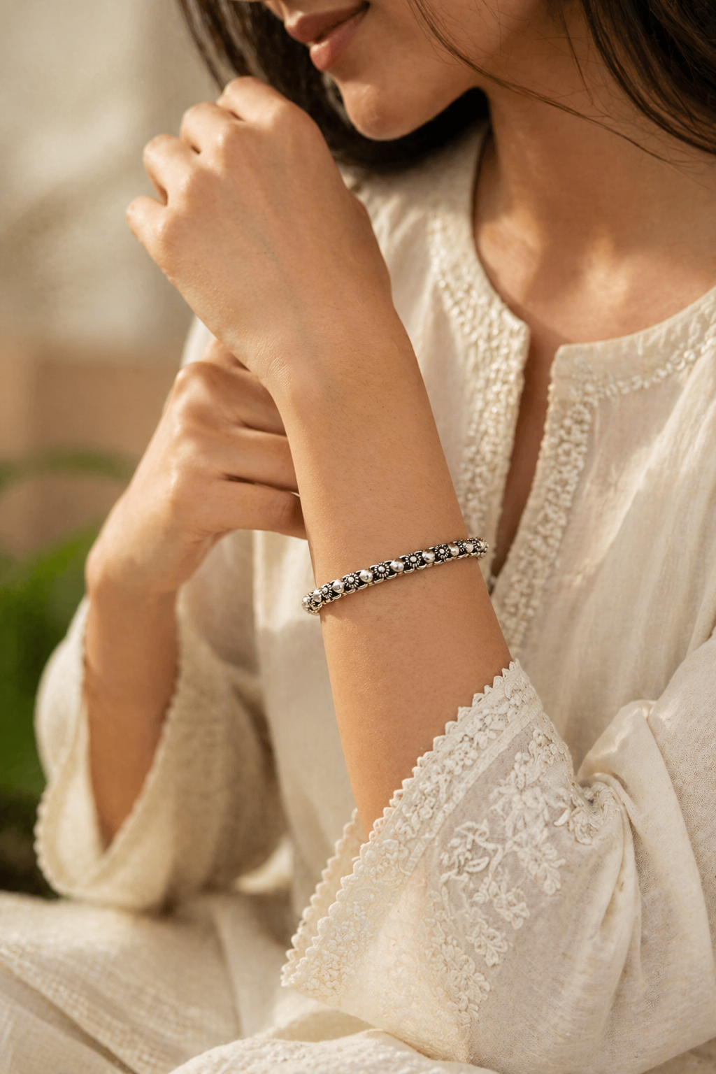 Oxidized Silver Floral Link Bracelet – Everyday Classic