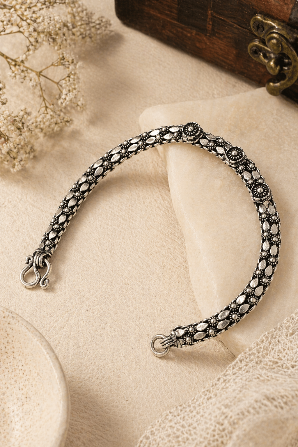Oxidized Silver Floral Vine Bracelet – Intricate Everyday Statement