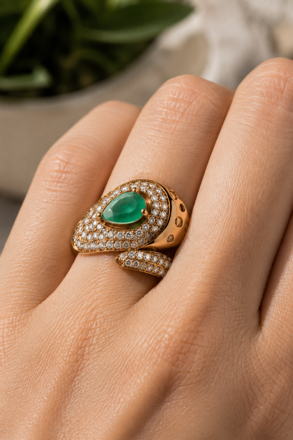 Emerald Pear-Shaped Diamond Bypass Ring in Rose Gold
