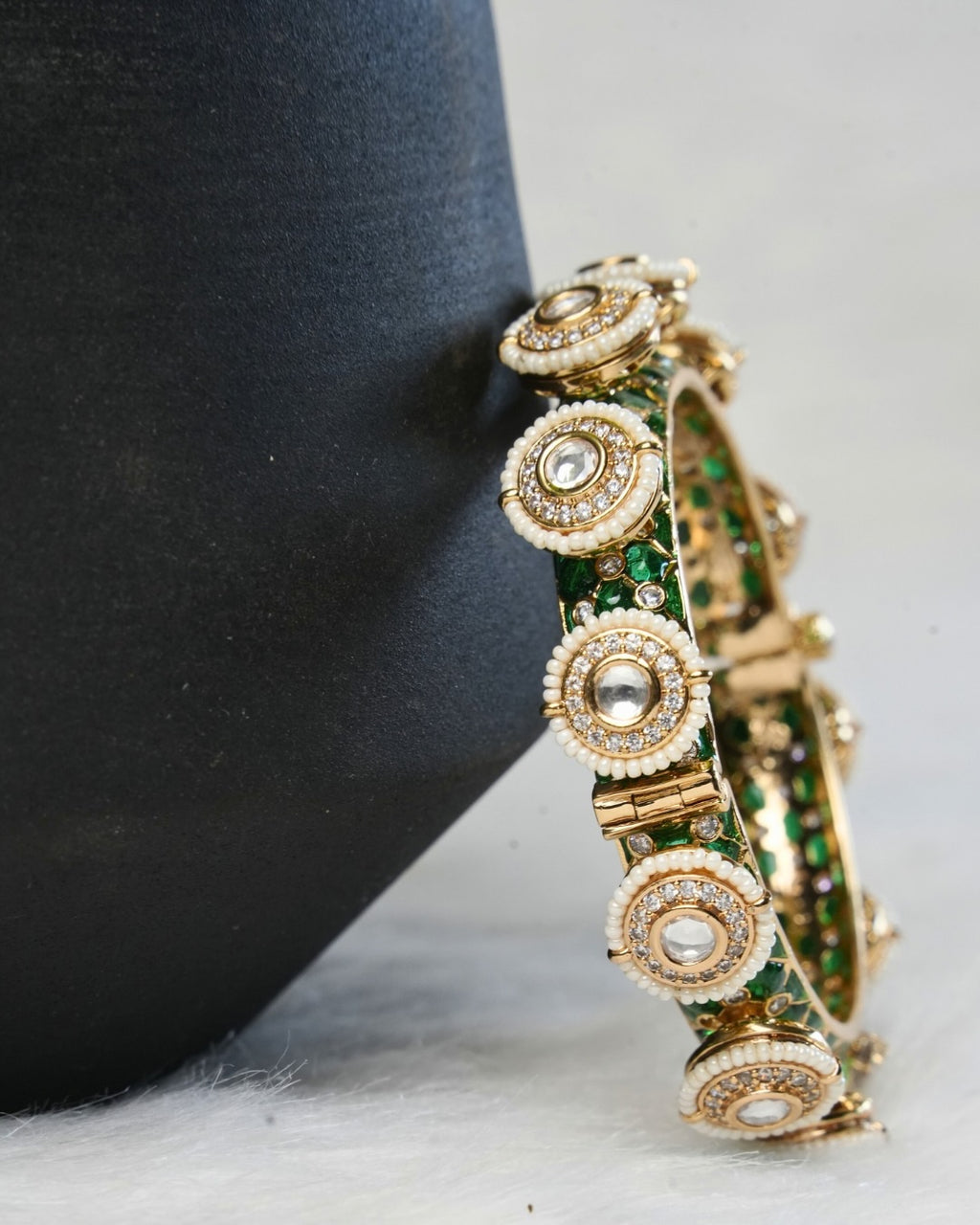 Emerald Chakra Kada – Hinged Silver Bangle with Green Enamel, Kundan & Pearl Work