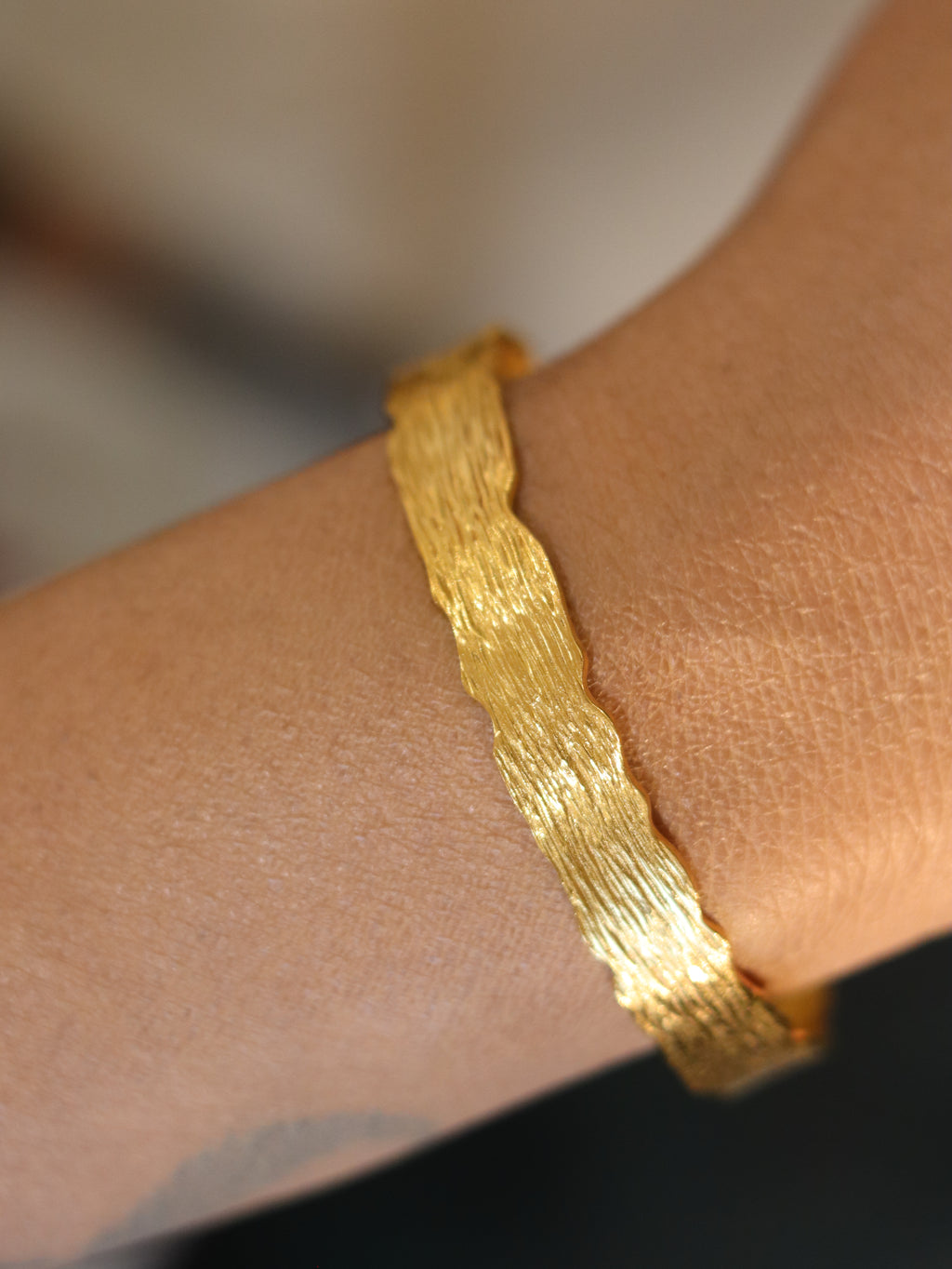 Minimal Textured Gold Bangle