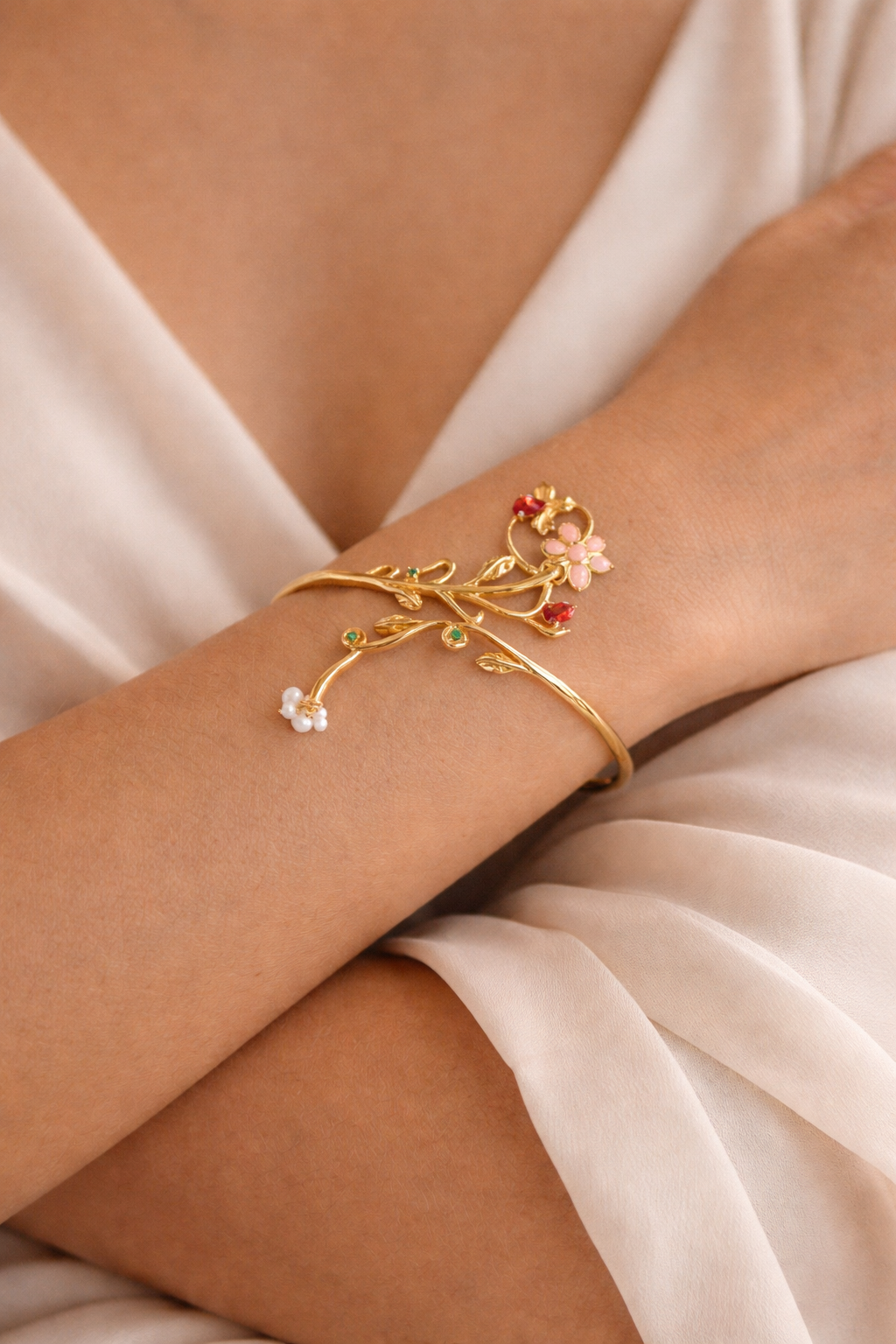 Elegant Floral Vine Gold Bracelet