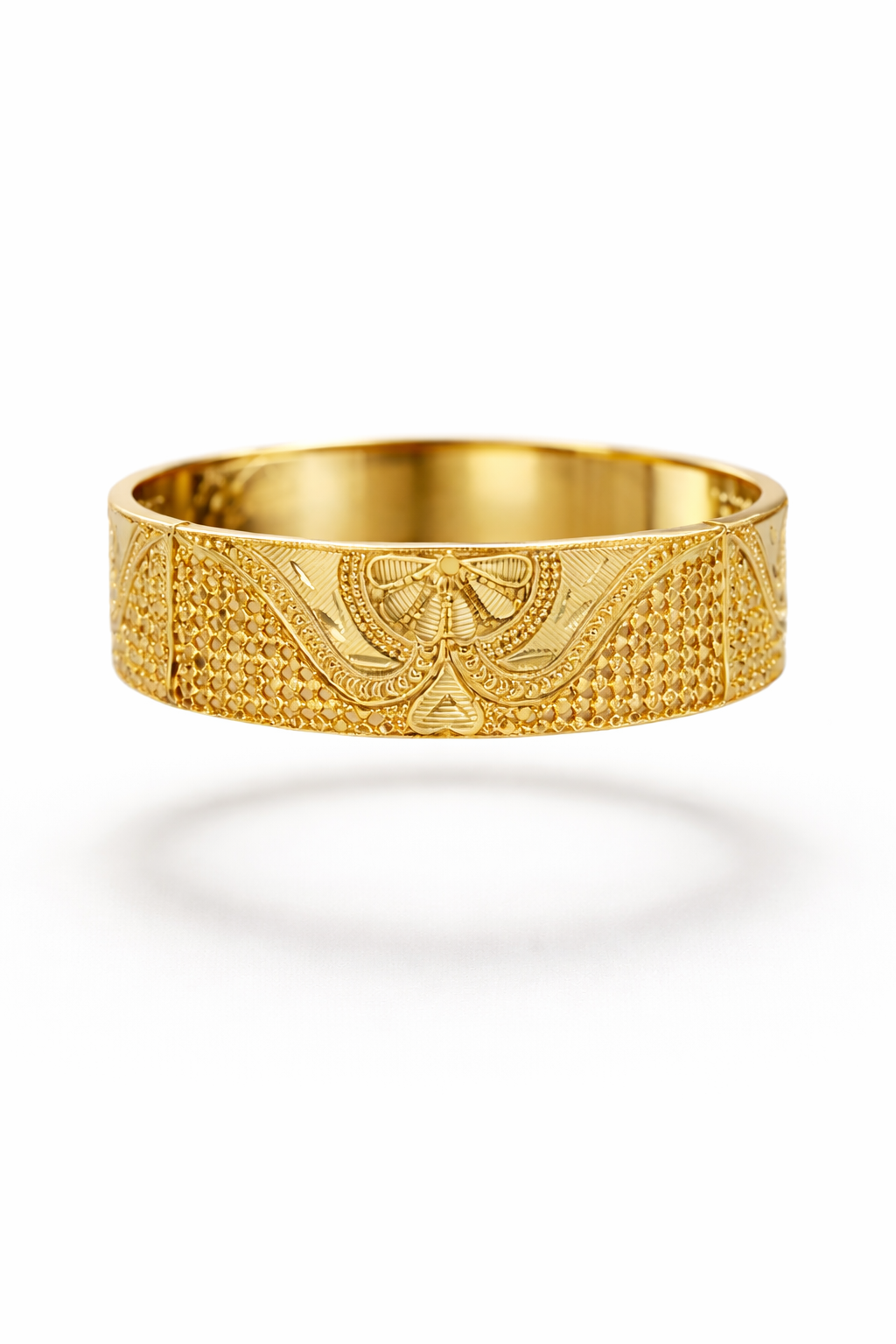 Traditional Engraved Gold Band Ring