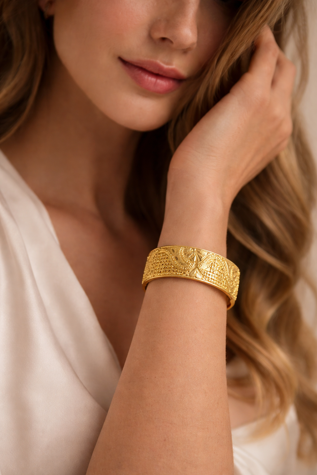 Traditional Engraved Gold Band Ring