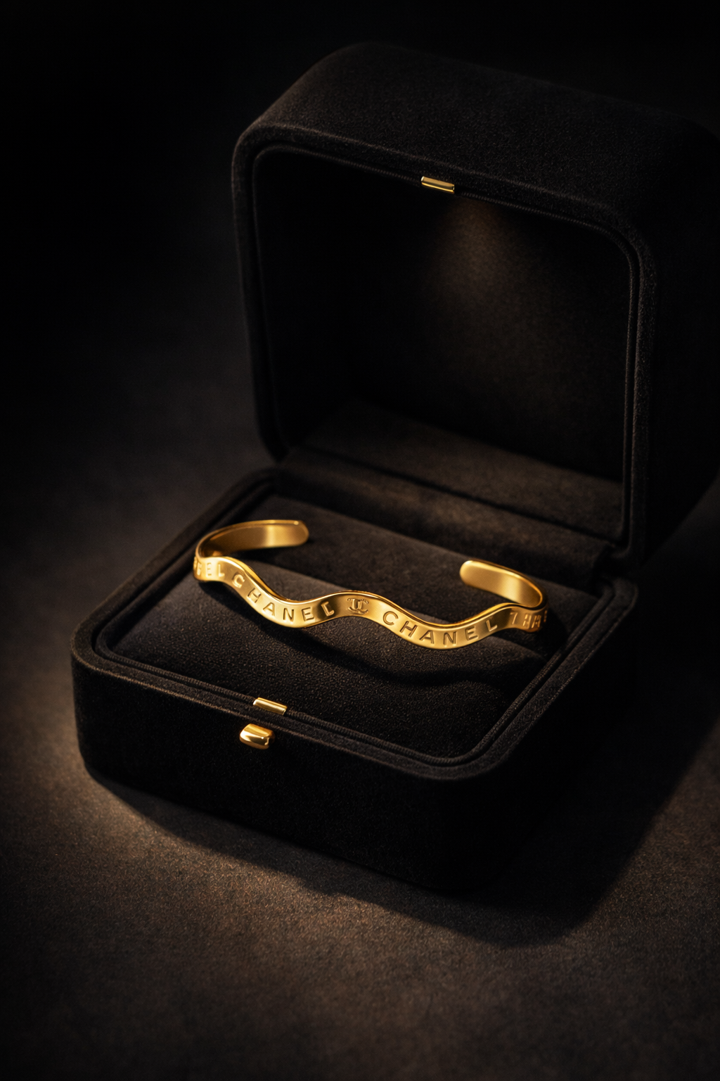 Minimal Engraved Wave Gold Open Ring